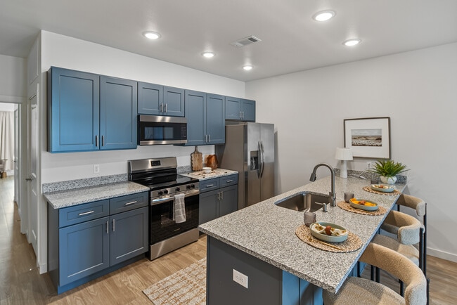 1BR, 1BA - 882SF - The Bonsai - Kitchen - Willow Crossing Apartments