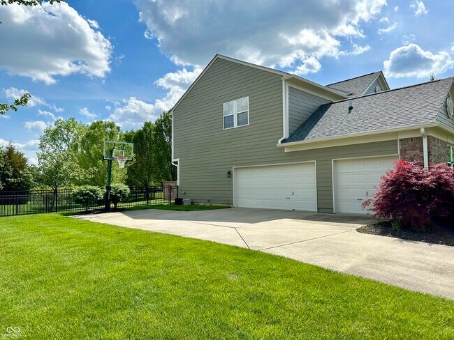 Foto del edificio - 14215 Charity Chase Cir