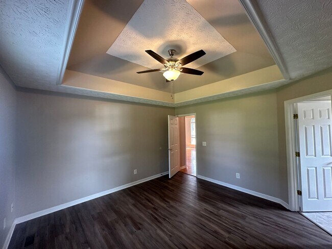 Foto del edificio - For Lease - 3 Bed, 2 Bath, 1850 Sqft, 0.33 acre lot