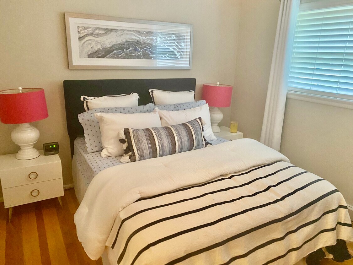 Foto principal - 766 Wenneker Dr