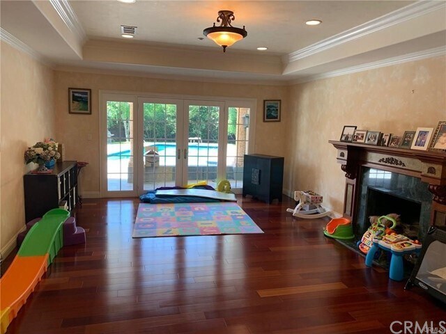 Building Photo - 12 Hacienda Dr