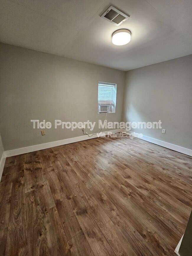 Foto del edificio - 1045 Seaside Ln