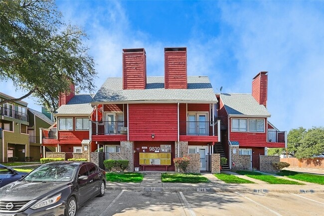 Building Photo - 9839 Walnut St