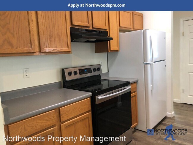 Foto del edificio - 3 br, 2 bath House - 519 Putnam