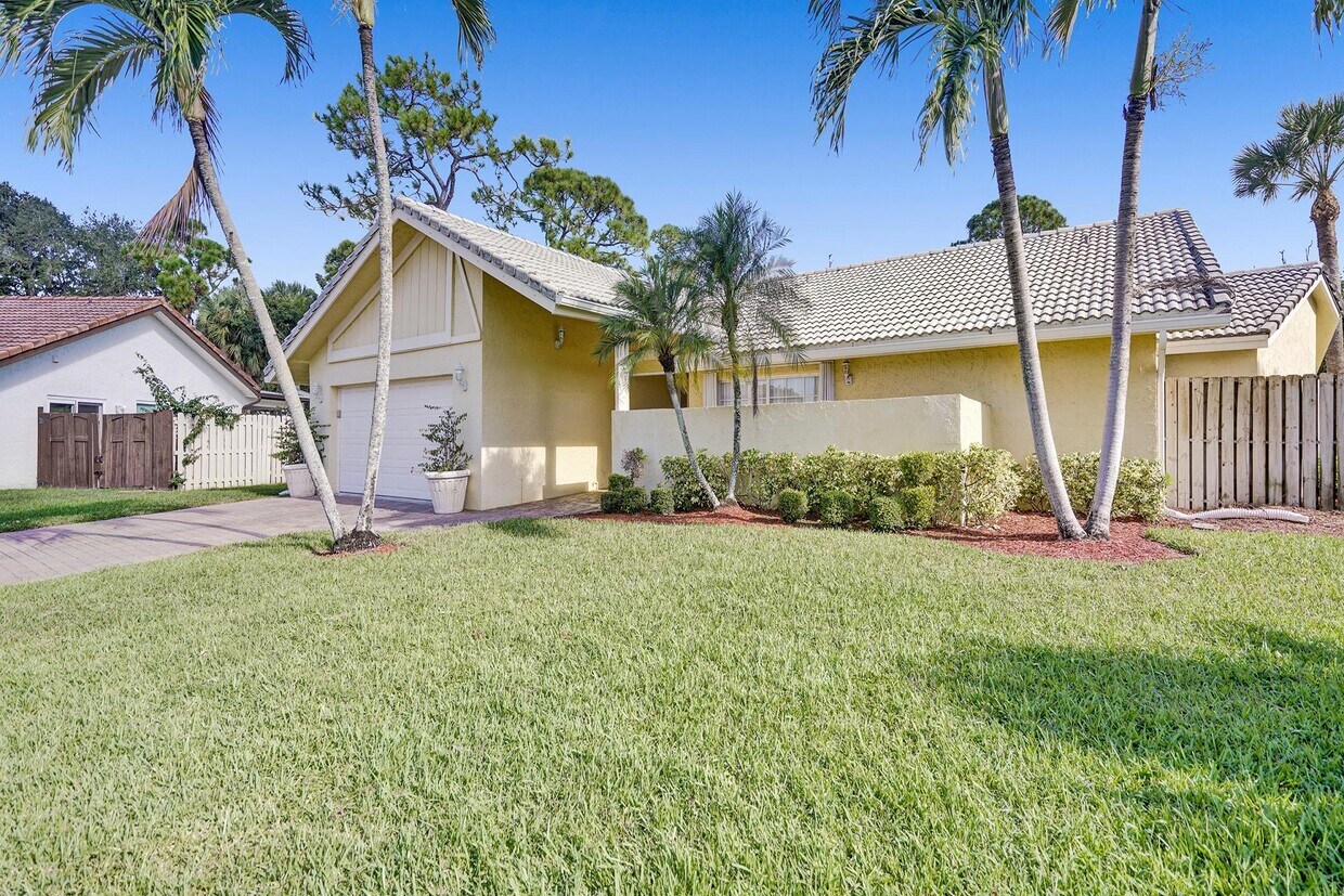 2475 NW 25th St, Boca Raton, FL 33431 House for Rent in Boca Raton