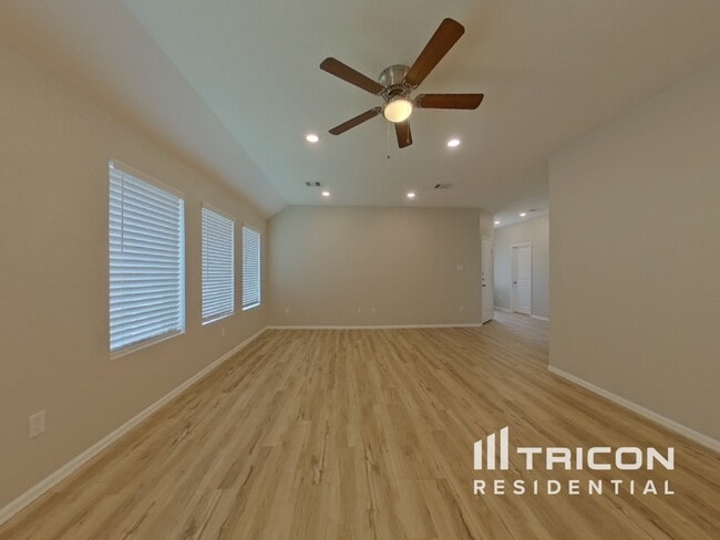 Foto del edificio - 10511 Pineland Dr