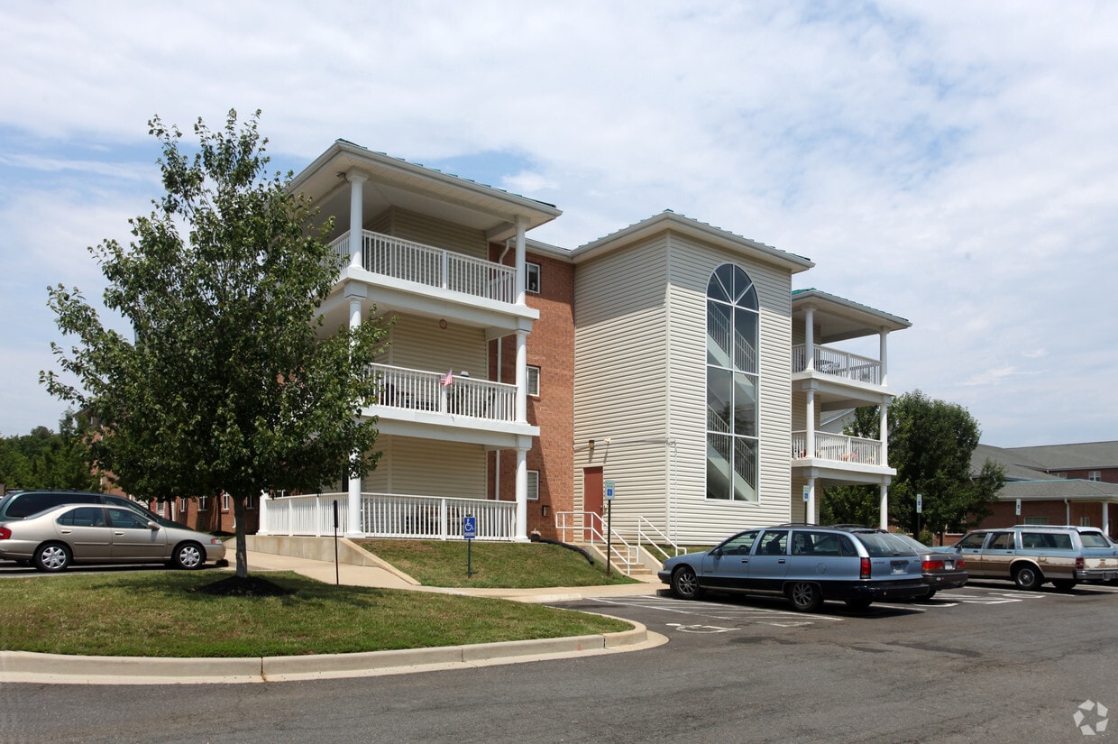 Foto principal - Lexington Park Senior Apartments