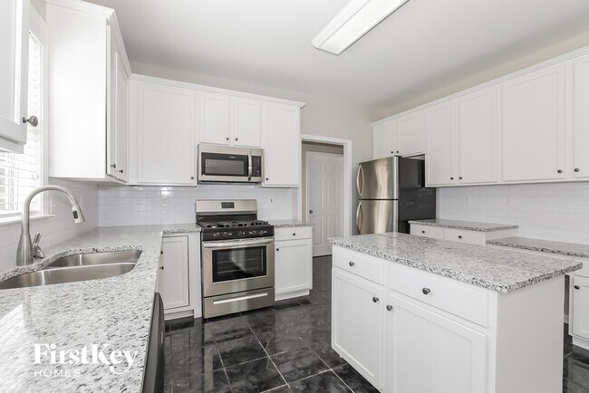 Foto del edificio - 2127 Mitford Ct