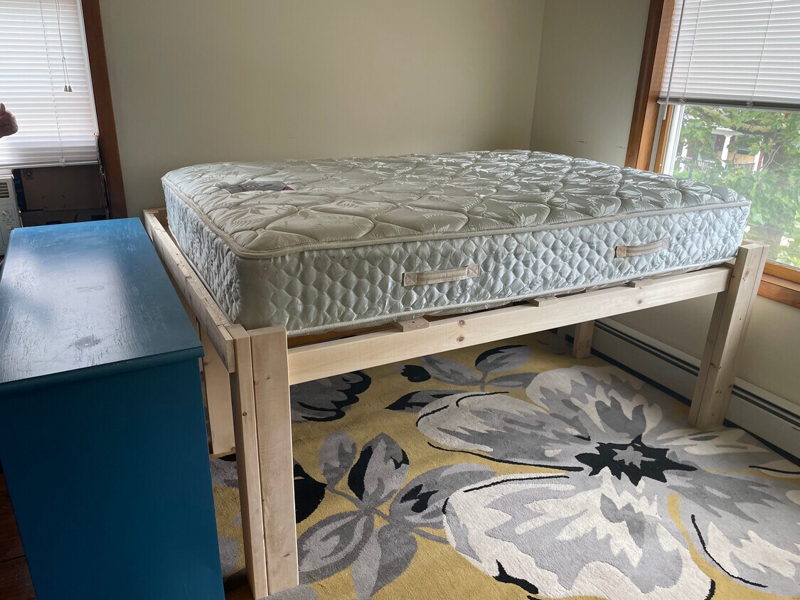 12x10 Bedroom - 103 N Barnard St