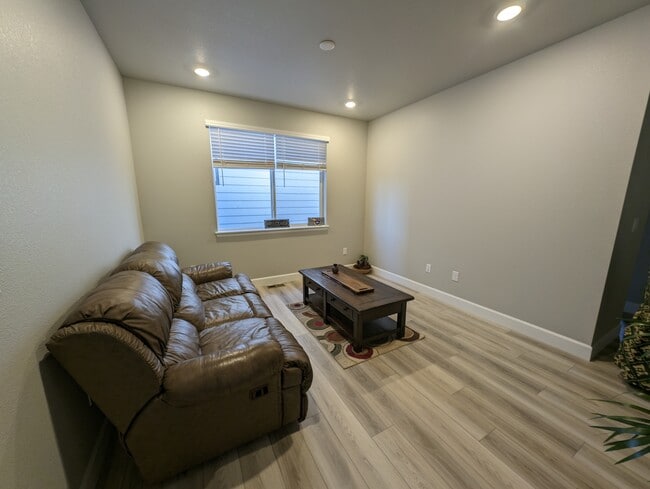 Building Photo - 3956 Red Valley Cir