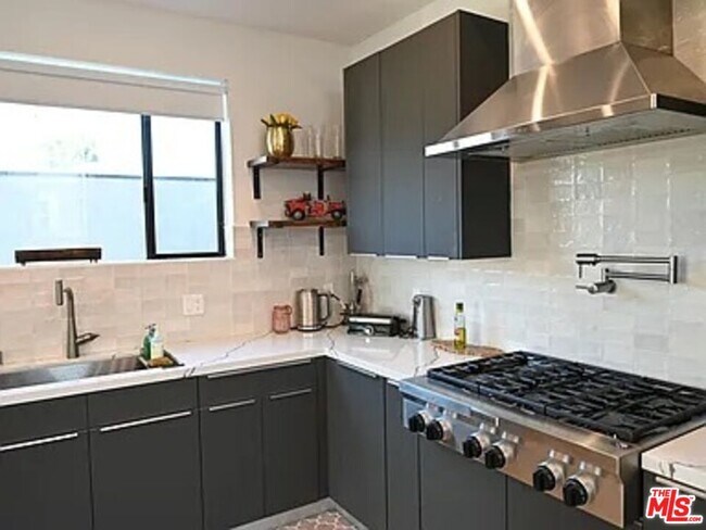 Foto del edificio - 1410 Coronado Terrace