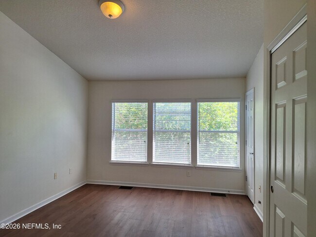 Foto del edificio - 8106 Summer Cove Ct