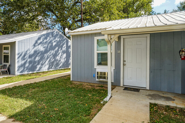 Foto del edificio - 720 Pritchett Ln
