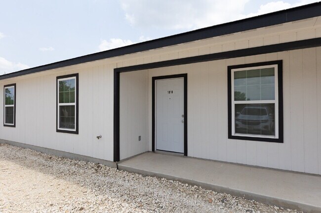 Building Photo - 1010 Co Rd 4516