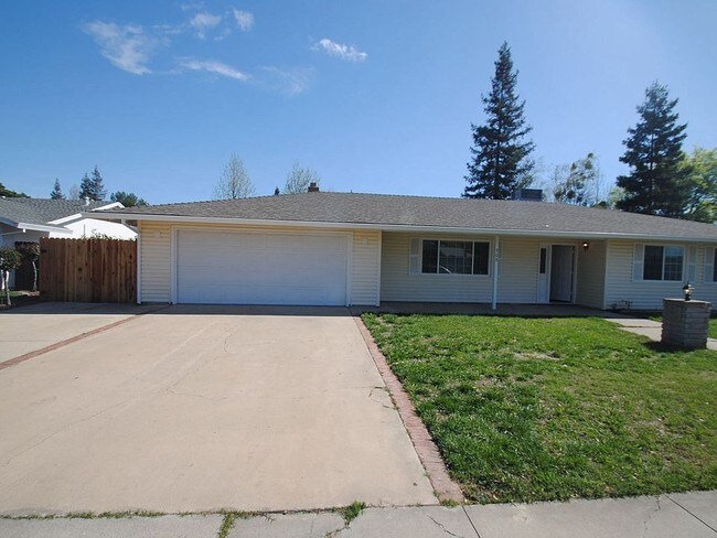Building Photo - single family home