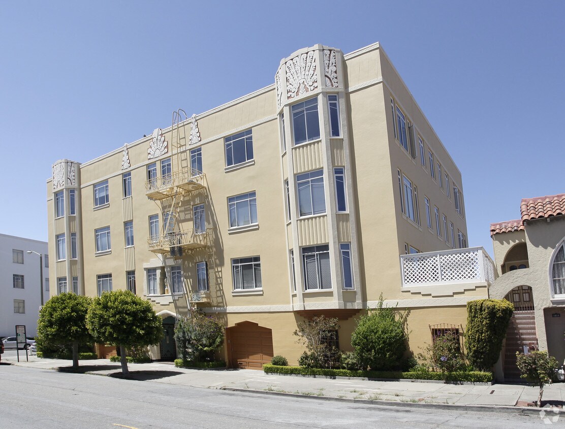 Building Photo - 1580 Beach St