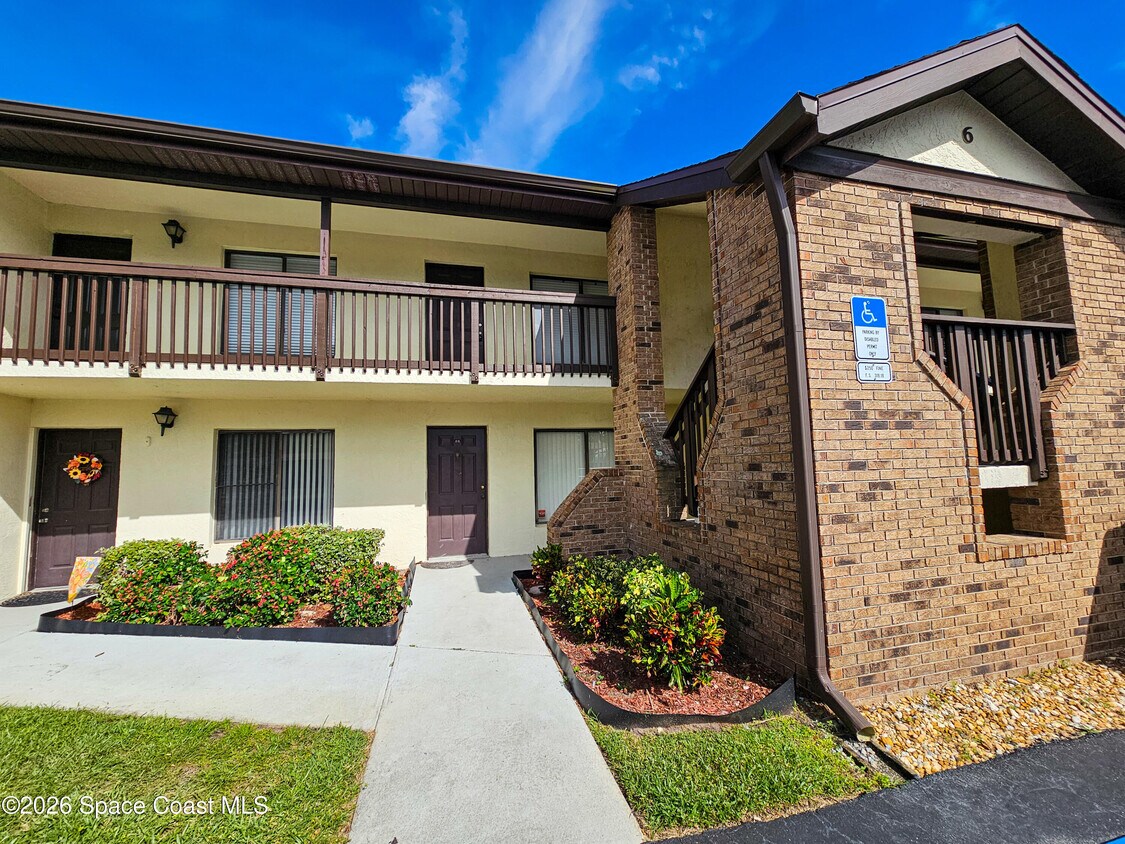 Foto del edificio - 1515 Huntington Ln