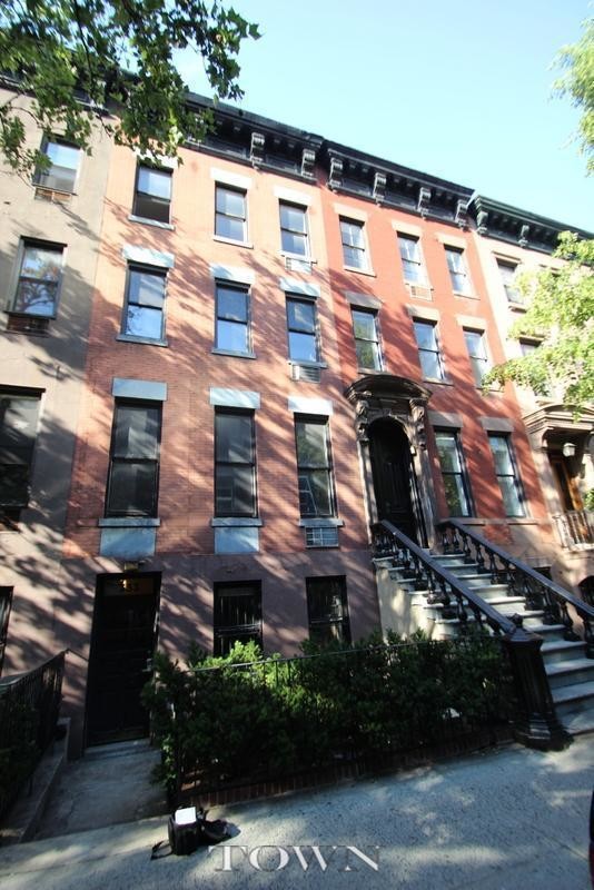 Building Photo - 333 E 82nd St
