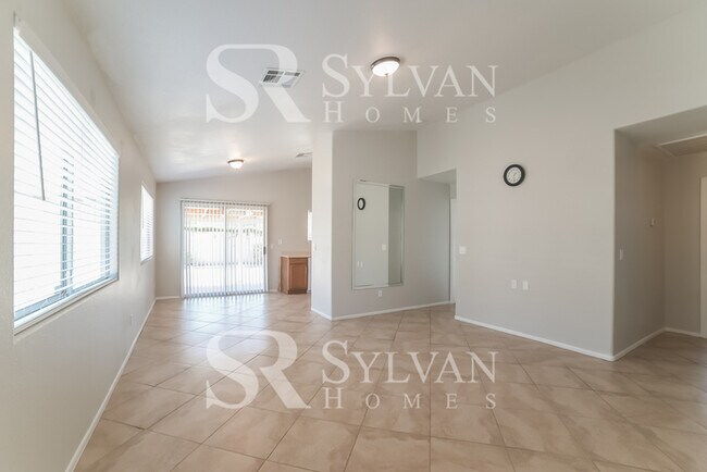 Building Photo - Spacious 3BR, 2BA Home Awaits You!