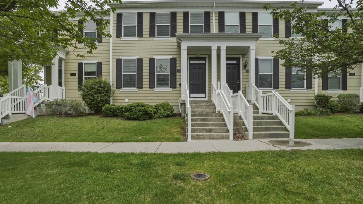 4 Bedroom Townhome in Daybreak!! - 4 Bedroom Townhome in Daybreak!!