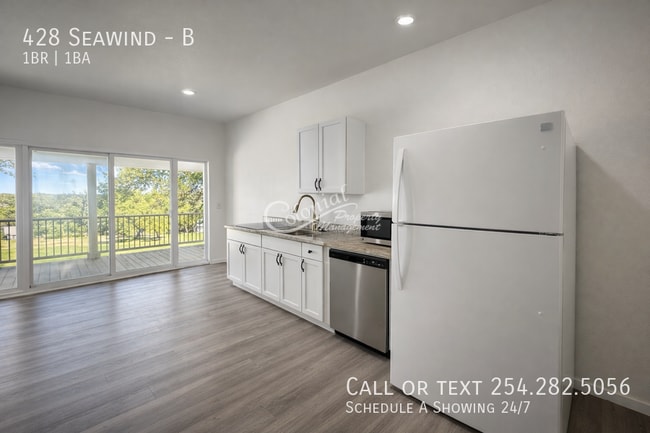 Building Photo - 428 Seawind-B