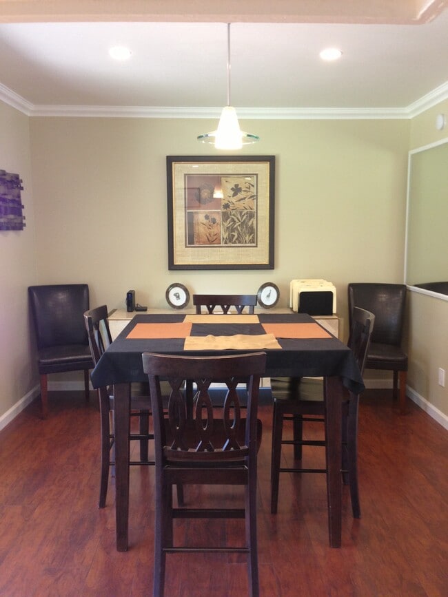 Building Photo - 841 Cortez St