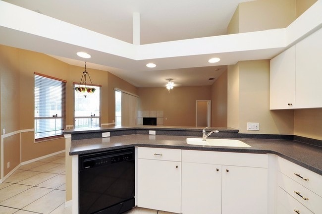 Building Photo - 10558 Old Grove Cir