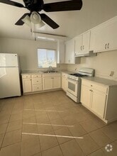 Building Photo - 205 Smalley Ave