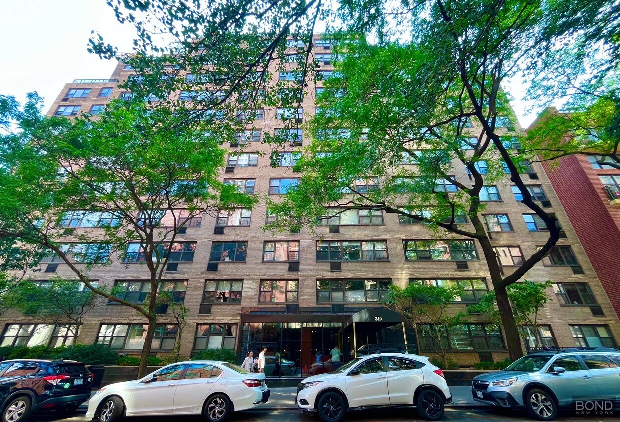 Foto principal - 340 E 74th St