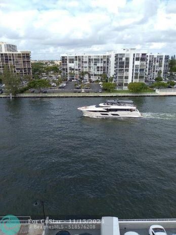 Foto del edificio - 3000 S Ocean Dr