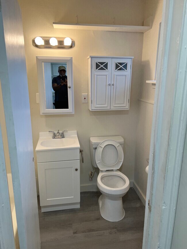 49 Hill St Unit 2, River Rouge, MI 48218 49 Hill St River Rouge, MI