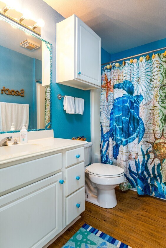 Building Photo - 16530 Bermuda Way