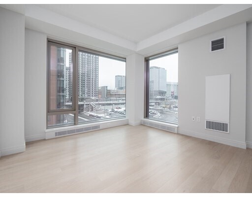Building Photo - 135 Seaport Blvd
