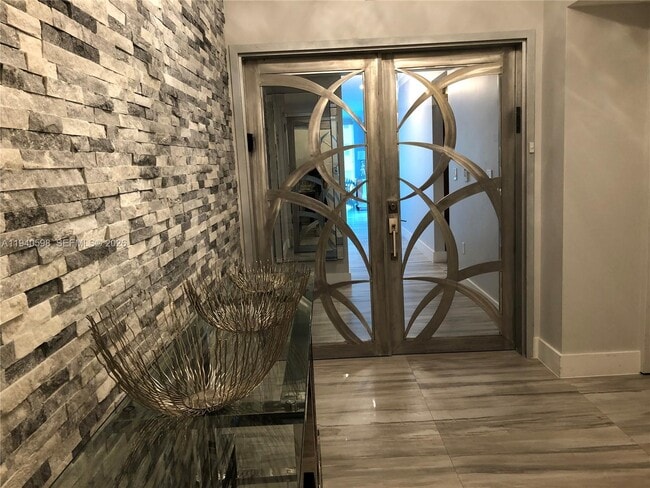 Foto del edificio - 3101 S Ocean Dr