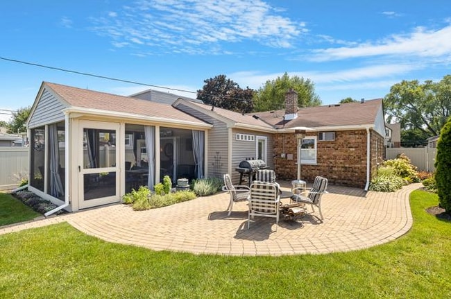 Building Photo - 4640 W 97th Pl