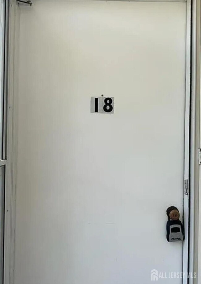 Foto del edificio - 18 Foxtail Ln