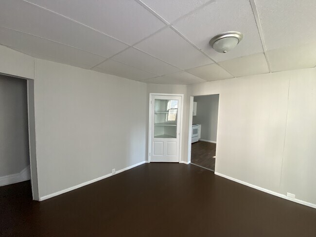 Building Photo - 413 N Pitt St