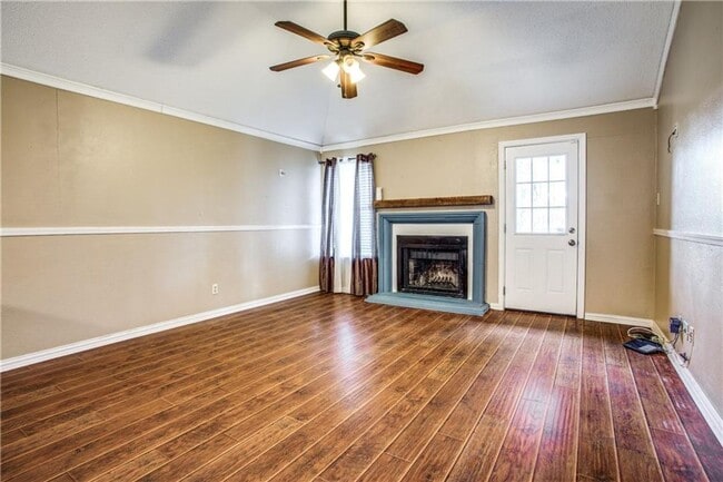 Building Photo - Beautiful Three Bedroom Home in Fort Worth!