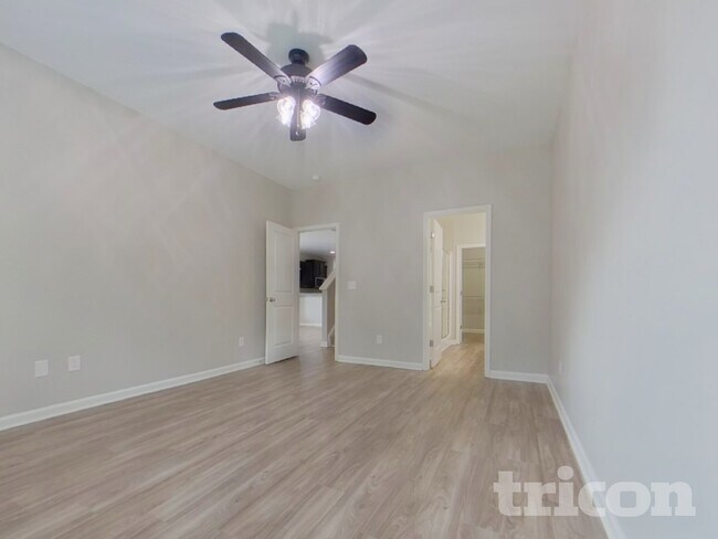 Foto del edificio - 14 Glenwood Springs Ct