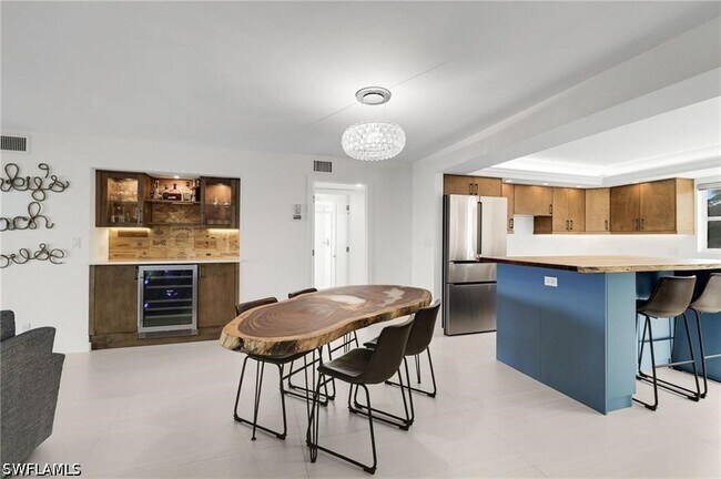 Foto del edificio - 9486 Gulf Shore Dr