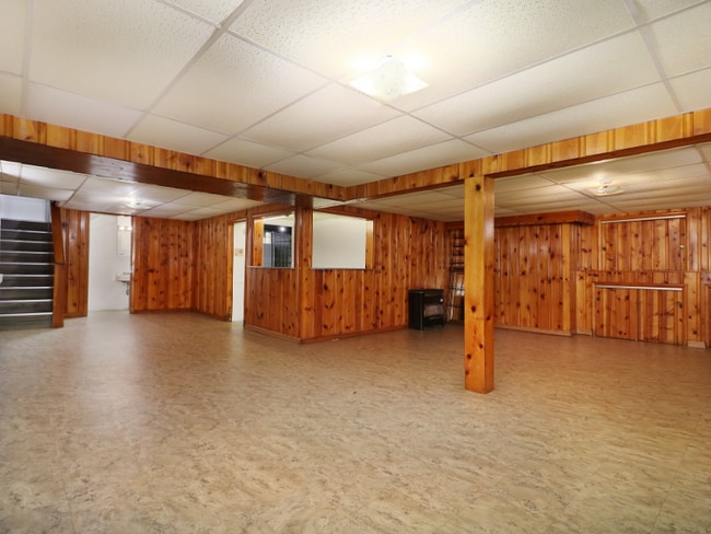Building Photo - 1005 Barthelme Ave