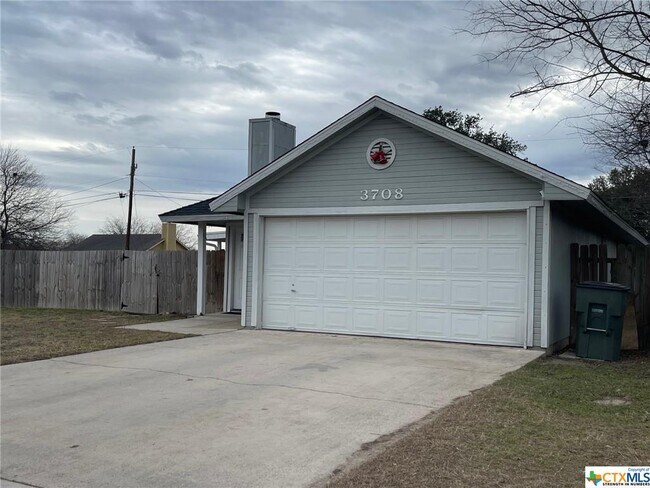 Building Photo - 3708 Holbert Dr