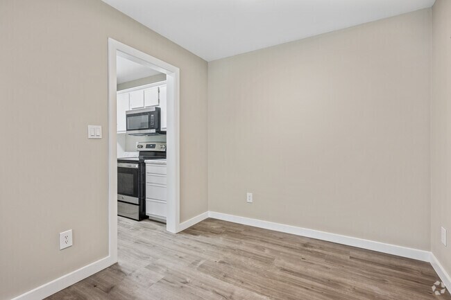 Loft de 1 dormitorio y 1,5 baños - 750 pies cuadrados - Comedor Morgen - West End Lofts