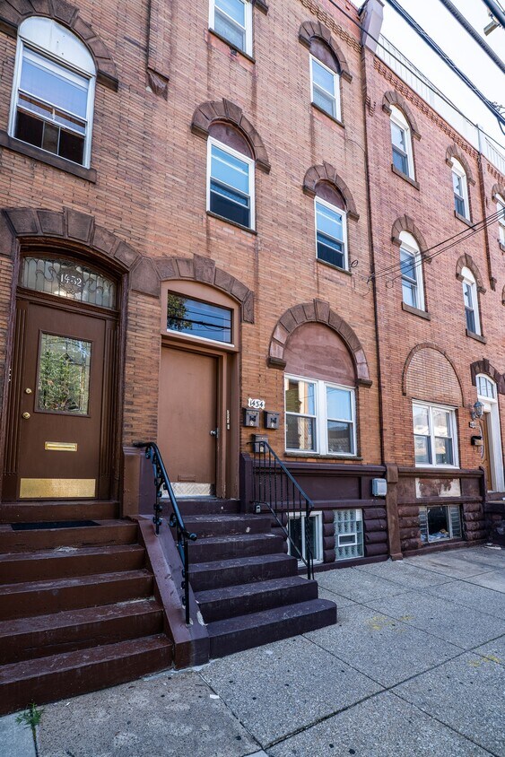 Primary Photo - 1434 West Ritner Street, Unit 1ST FL