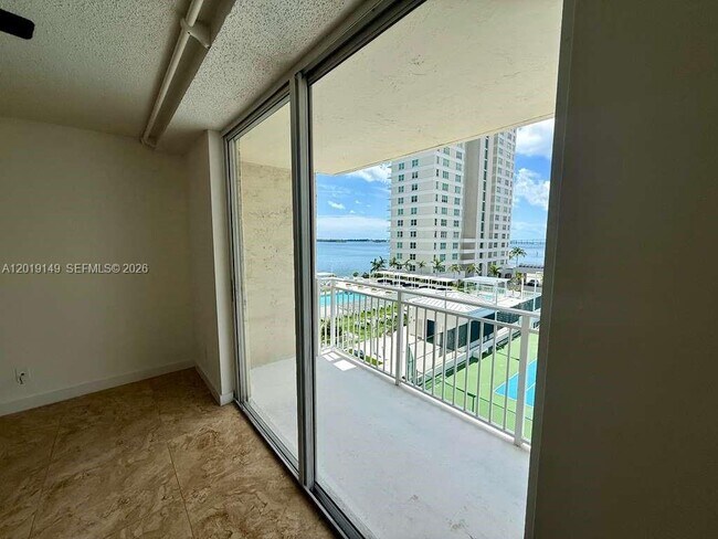 Foto del edificio - 770 Claughton Island Dr