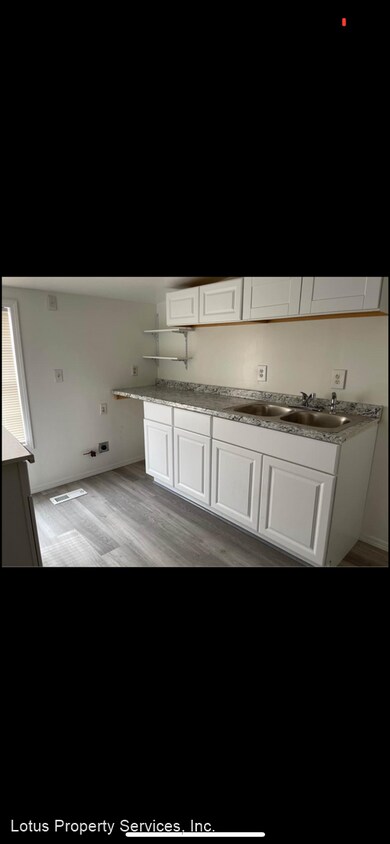 Foto del edificio - 4 br, 1 bath House - 802 East 5th Street