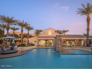 Building Photo - 2910 S Greenfield Rd