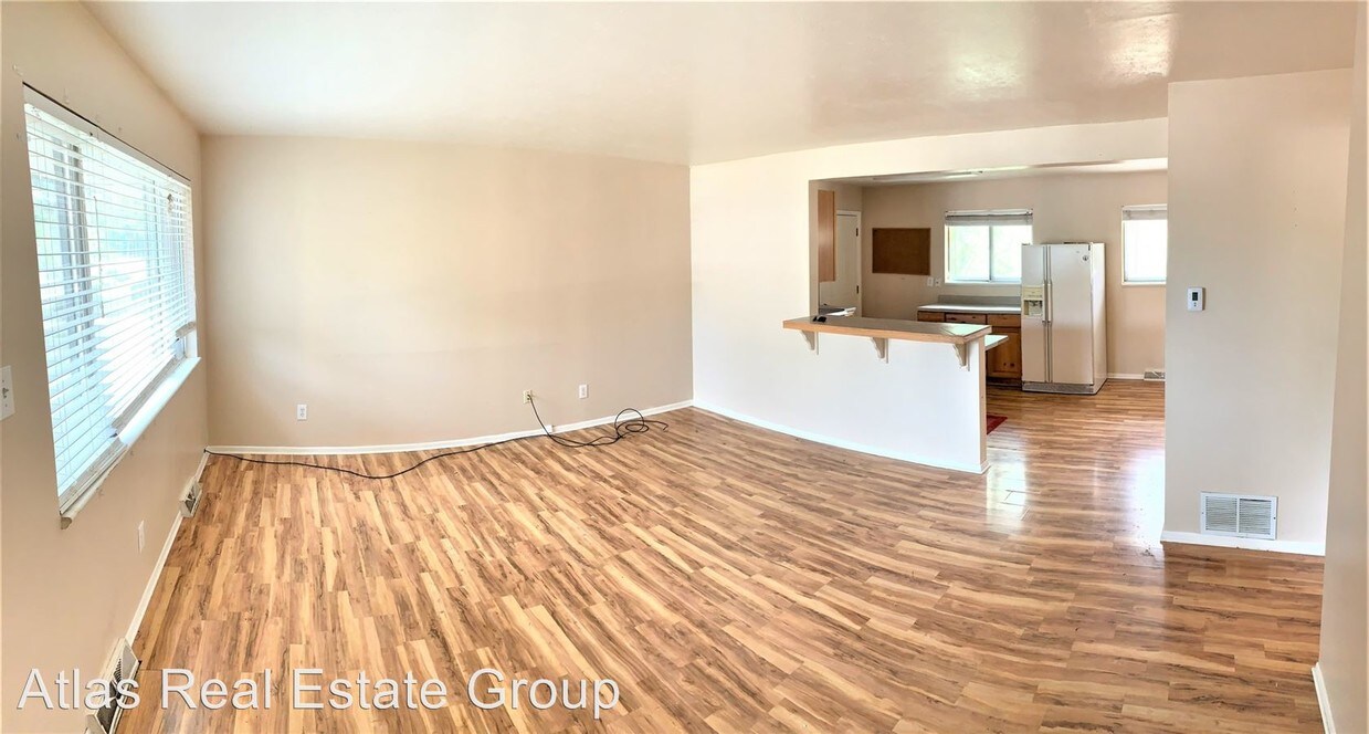 Primary Photo - 3 br, 2 bath House - 490 E Geddes Ave