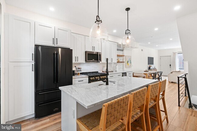 Foto del edificio - 2231 Earp St