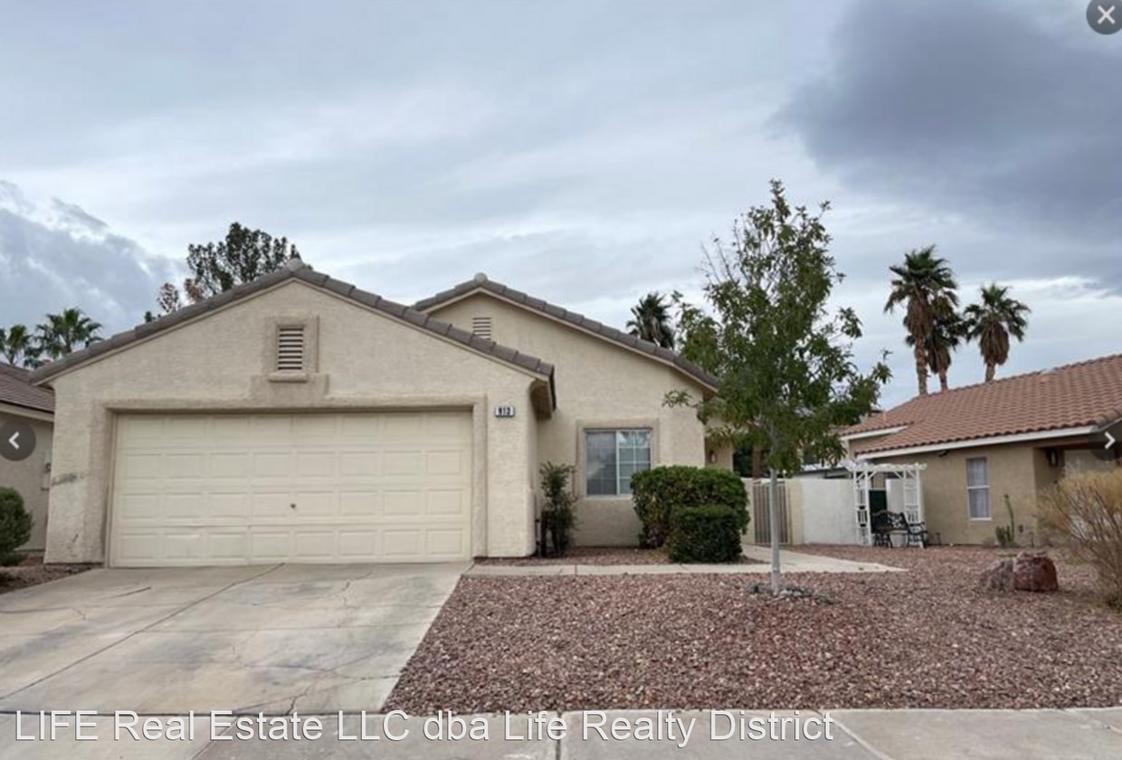 Foto principal - 3 br, 2 bath House - 913 Cedar Pines Street
